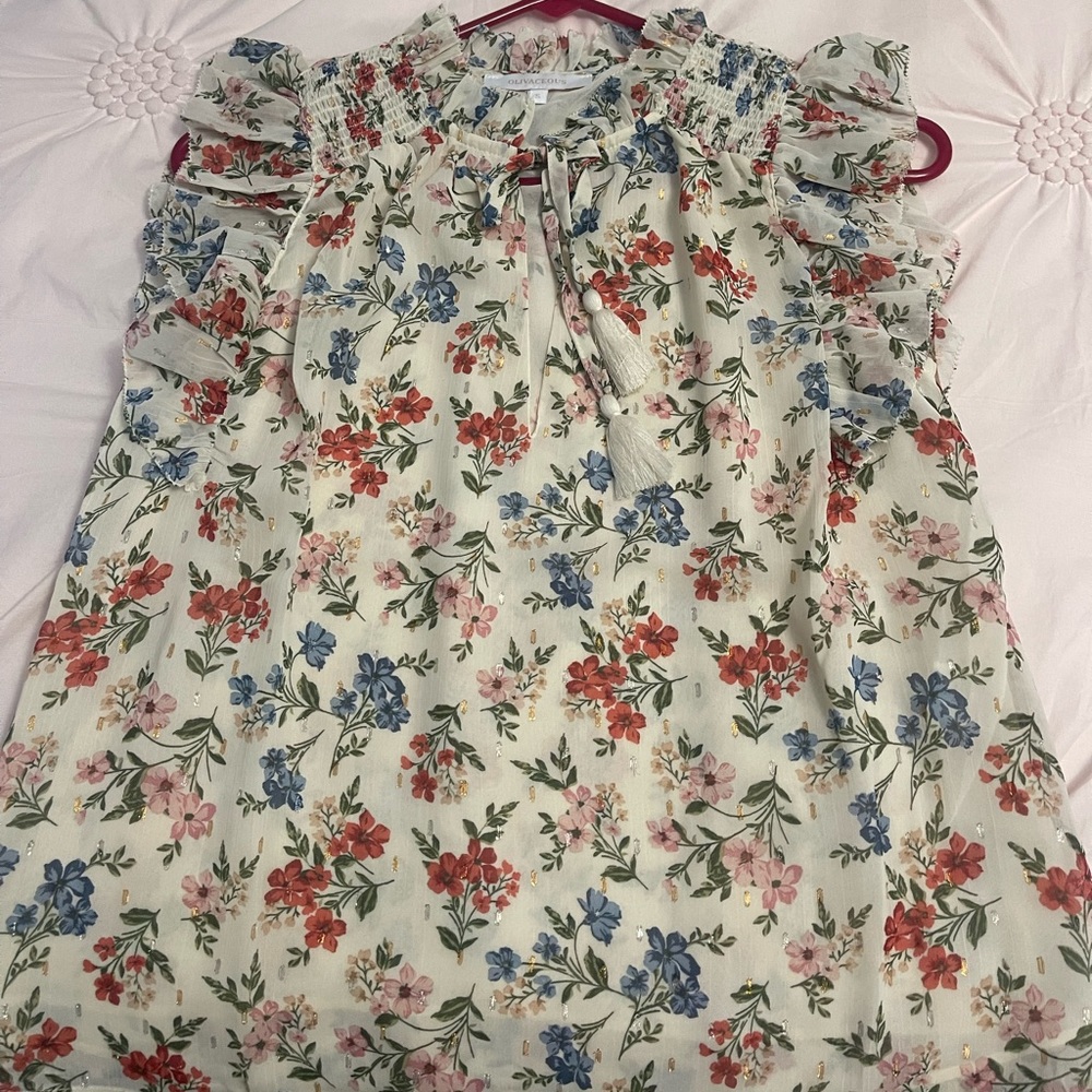 Floral boutique top